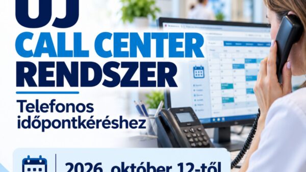 Kék-fehér színvilágú tájékoztató plakát a Gyöngyösi Bugát Pál Kórház új call center rendszerének indulásáról. A kép jobb oldalán egy fehér ruhás nő telefonál, előtte számítógép látható, amelynek képernyőjén időpontfoglalási naptár jelenik meg. A bal oldalon nagy, kék betűkkel az „Új call center rendszer” felirat, alatta a „Telefonos időpontkéréshez” szöveg olvasható. A plakát alsó részén, világoskék mezőben a bevezetés dátuma szerepel: 2026. október 12-től.